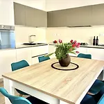 Bravetta Smart Apartment